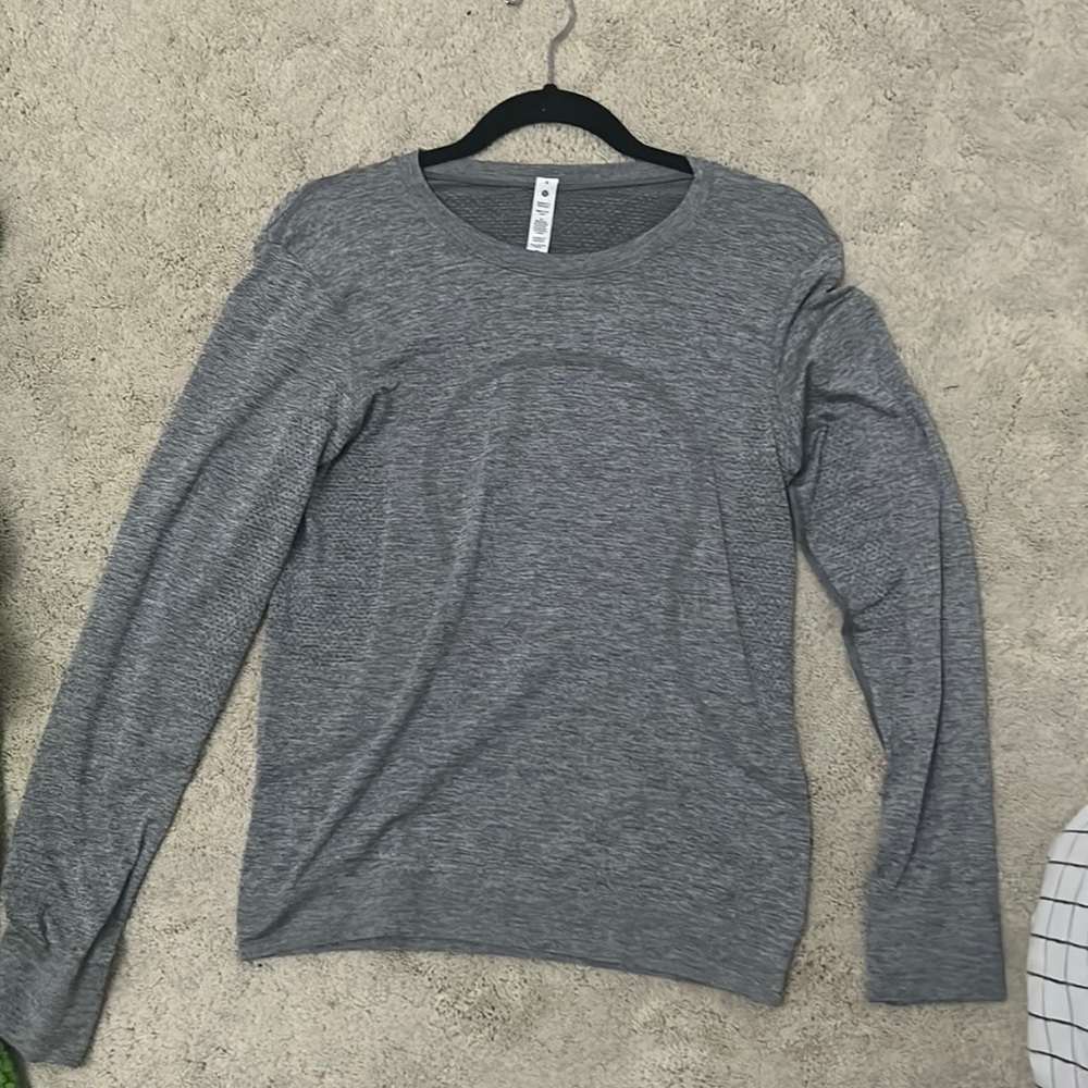 Lulu lemon Swiftly Relaxed long sleeve shirt. Grey size 4.